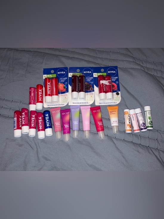 eos Other - eos Super Balm Lip balm and Nivea bundle